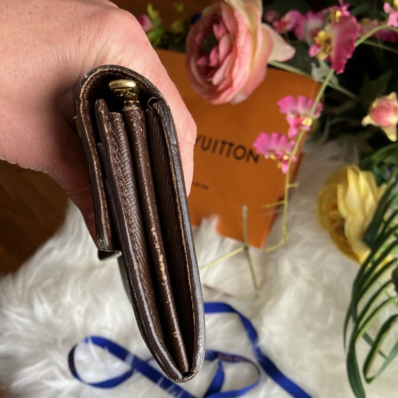 LOUIS VUITTON long snap wallet. EUC - Picture 13 of 16